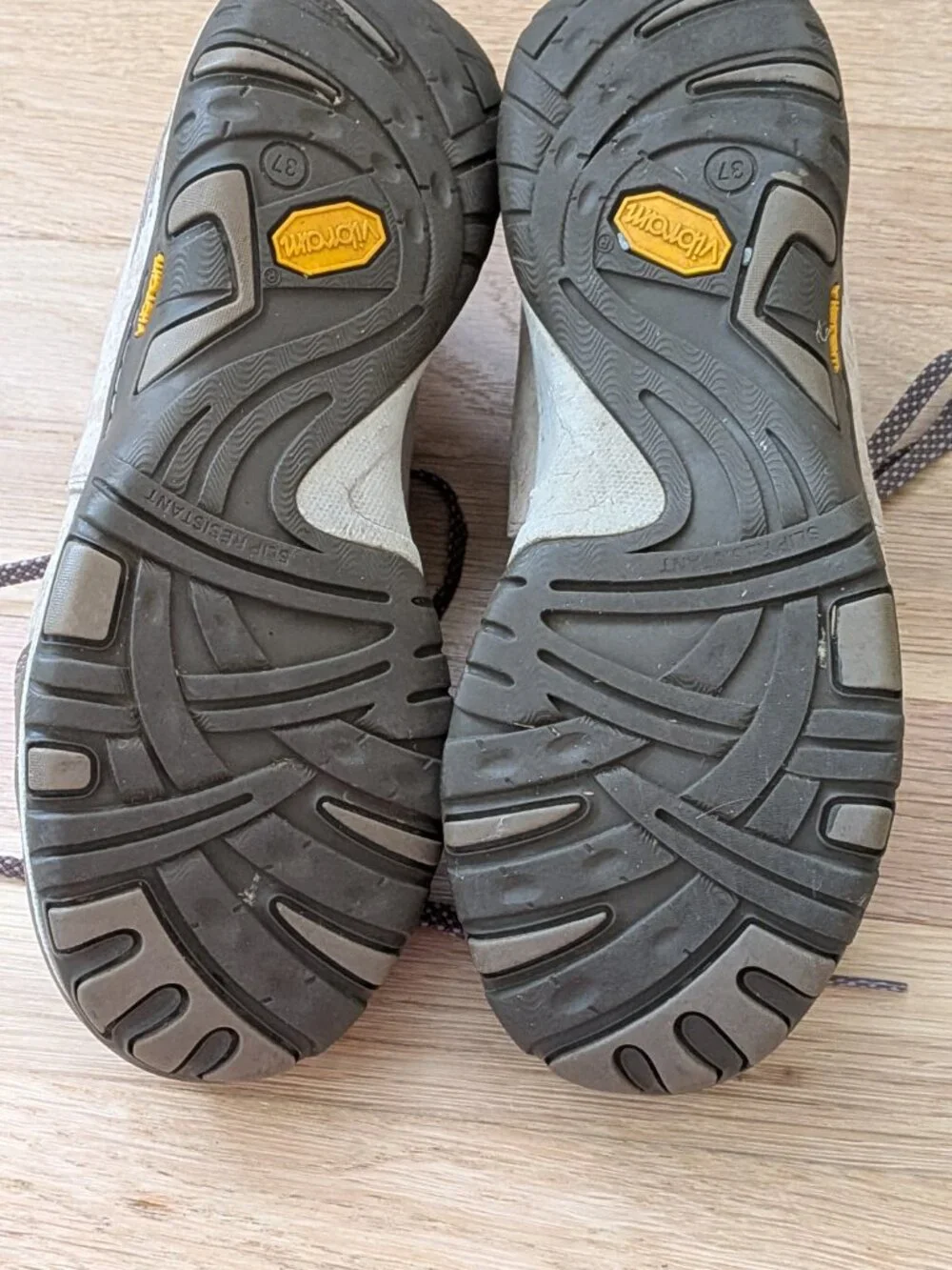 Dansko Waterproof Paisley Outdoor Sneakers | EU size 37
